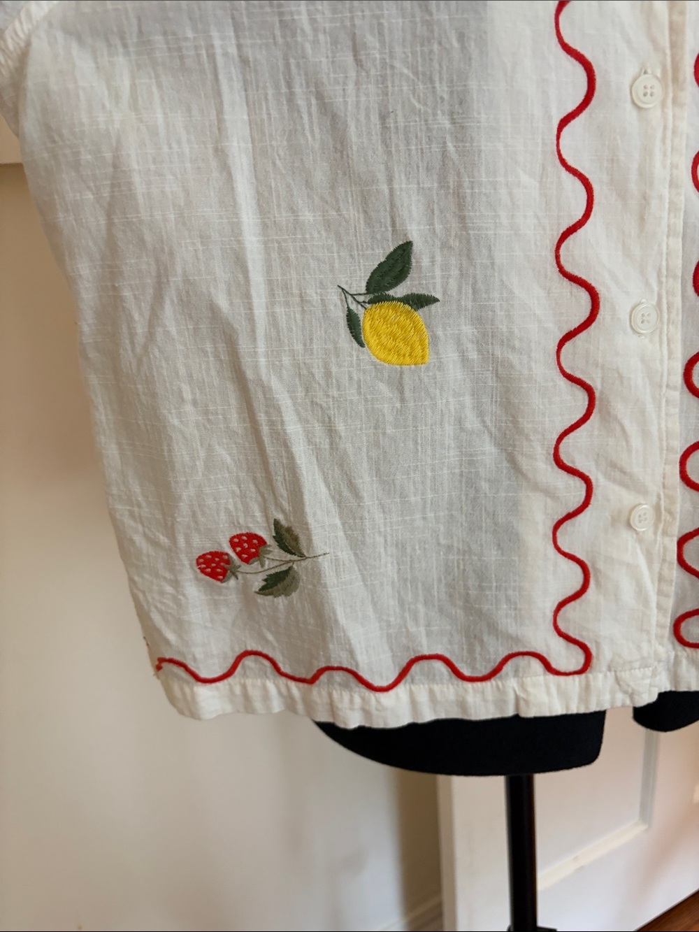 White Embroidered Short-Sleeve Button Front Blouse with Red Trim - Picture 2 of 9